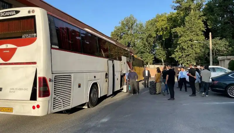 Şiraz’da Otobüs Devrildi: 21 Kişi Hayatını Kaybetti, Kaza Gözleri Yine Güvenliğe Çevirdi