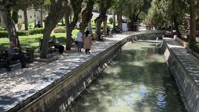 Şanlıurfa'da Sıcaklık Rekorları Kırılıyor: 37 Dereceyi Geçti!