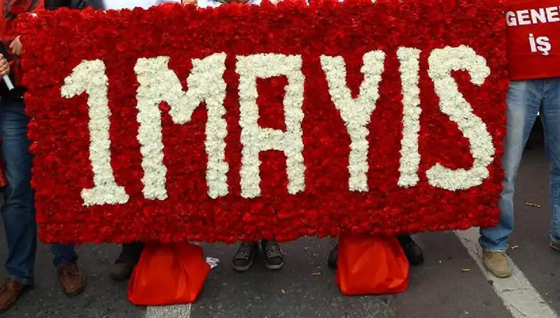 1 Mayıs: Resmi Tatil Olacak mı? Okullarda Durum Ne?