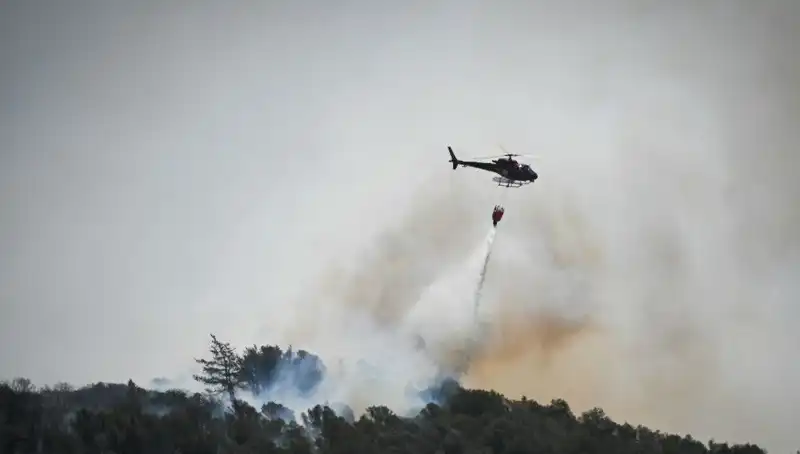 Fransa'da Orman Yangınları Nedeniyle Marsilya Havalimanı Geçici Olarak Kapatıldı