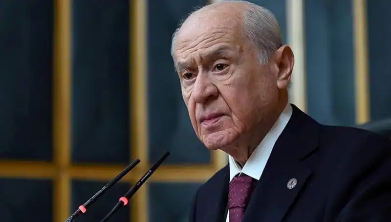 Bahçeli'den Sert Tepki: CHP, Sırrı Bey'e Haksızlık Yapıyor!