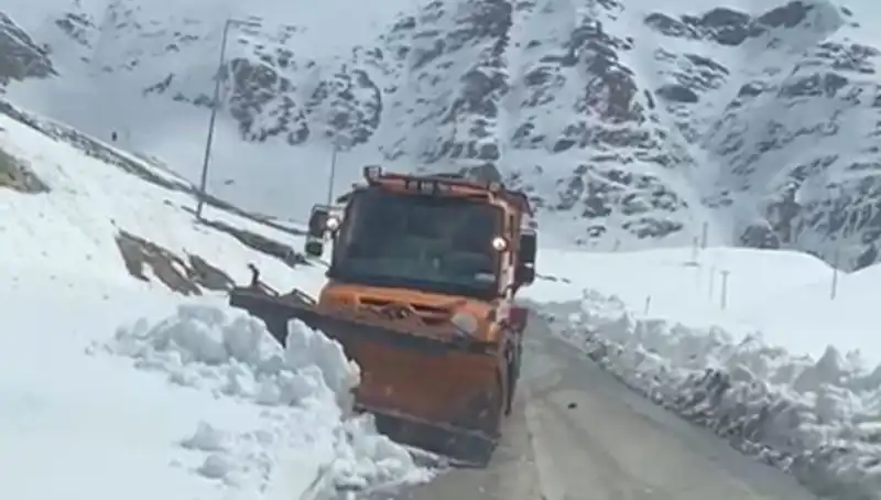 Kar Engellerini Aşan Eşsiz Efor: Beş Ay Sonra Yeniden Açılan Yürüyüş Yolu