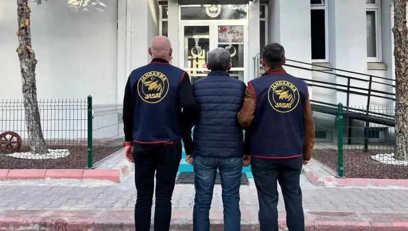 MİT TIR'larının Durdurulmasında Rol Oynayan Emniyet Müdürü Firari FETÖ'cü Yakalandı