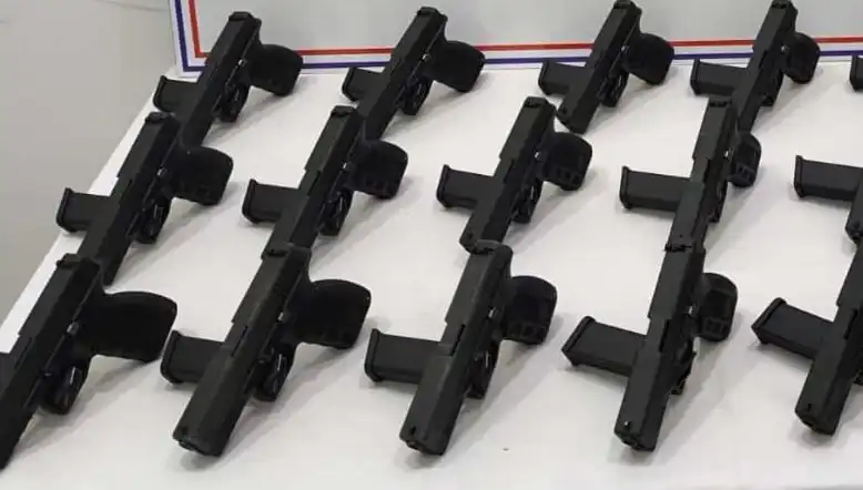 Konya'da Yüzleri Güldüren Silah Kaçakçılığı Operasyonu: 50 Tabanca Ele Geçirildi