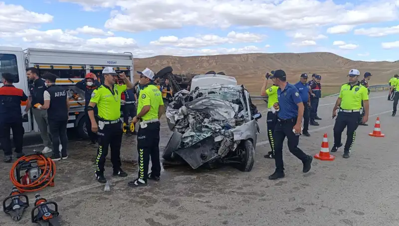 Yozgat'ta Meydana Gelen Feci Kazada Üç Kişi Hayatını Kaybetti, İki Kişi Yaralı