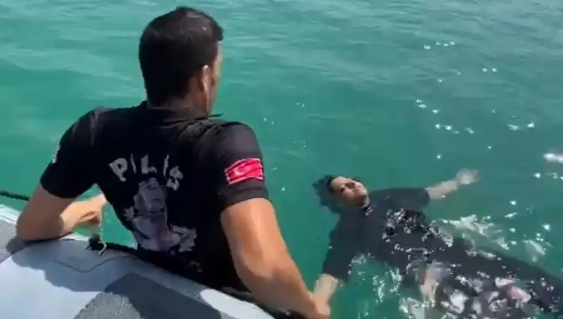 Baraj Gölünde Sıra Dışı Kurtarma: Gemi Adamları Hayat Kurtardı!