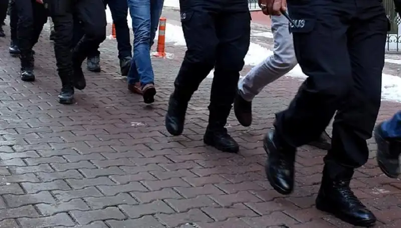 MİT ve Emniyet'ten FETÖ'ye Şok Operasyon: Gözaltılar Artıyor